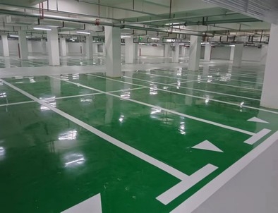 赤峰赤峰小区停车场标线
